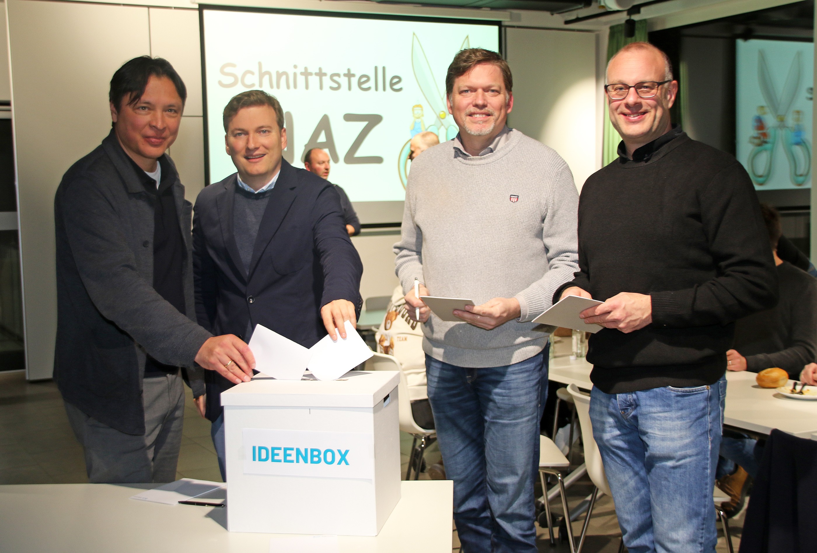 310845P.jpg 310845P.jpg